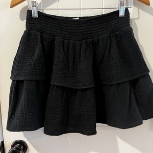 JR black skirt